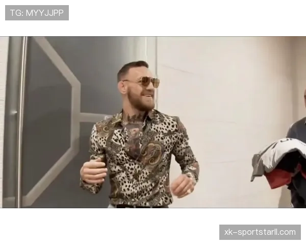 康纳·麦格雷戈在家喝蛋白粉都用香槟杯