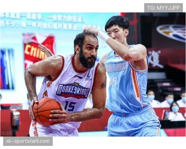 拉沙德·刘易斯篮下统治力提升显著 对比年轻内线拉开差距