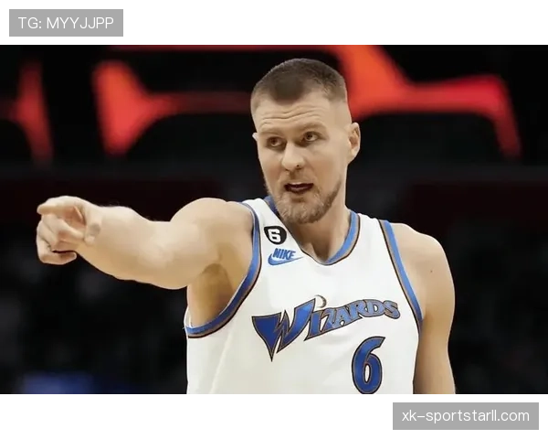 班西蒙斯挡拆吸引内线防守转换较上季明显提升