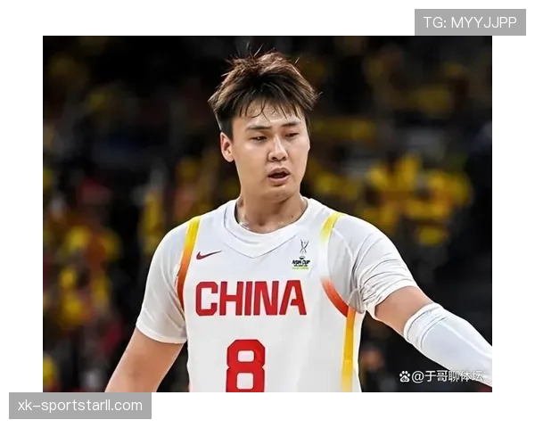 赵睿职场形象跟球场上判若两人，这得多累才行啊？